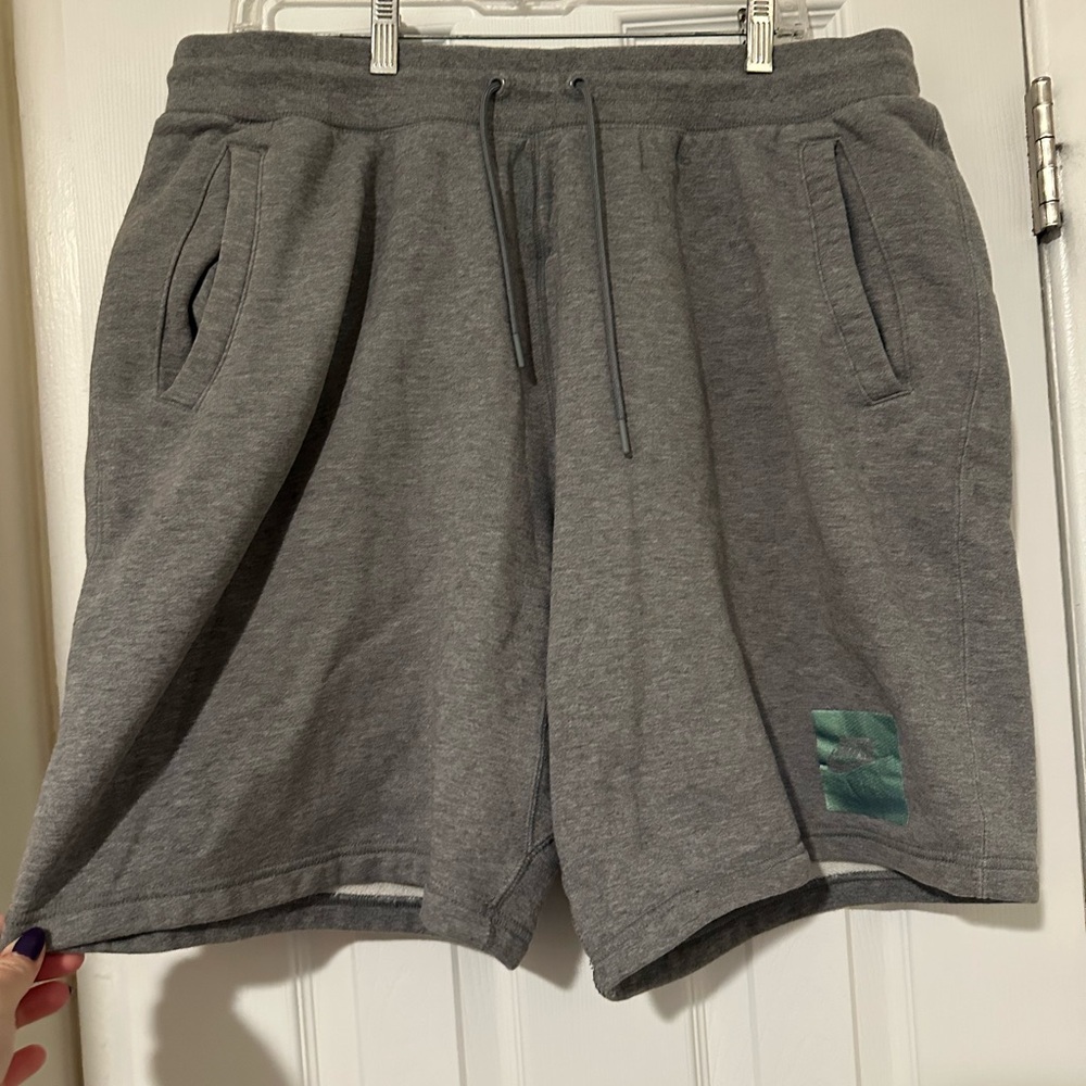 2 pairs-Men’s Nike Shorts Fleece Air Heritage black & grey -Sz XXL